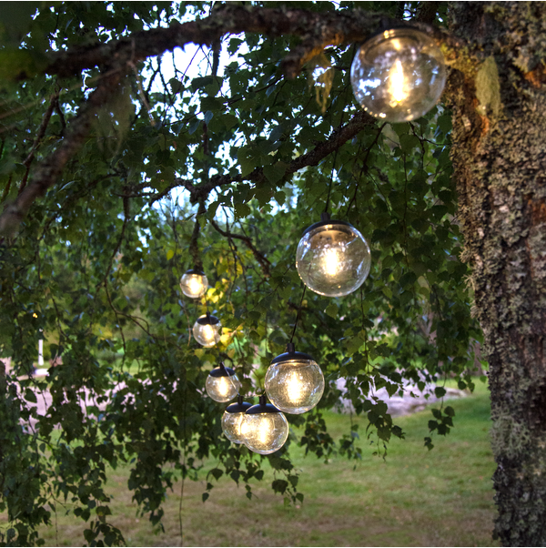 Solar Light Chain Globe