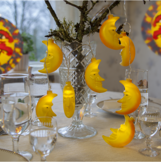Light Chain Crayfish Party