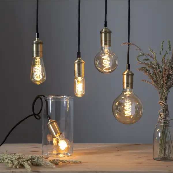 LED-lampa E27 Glob 95 Decoled Spiral Amber