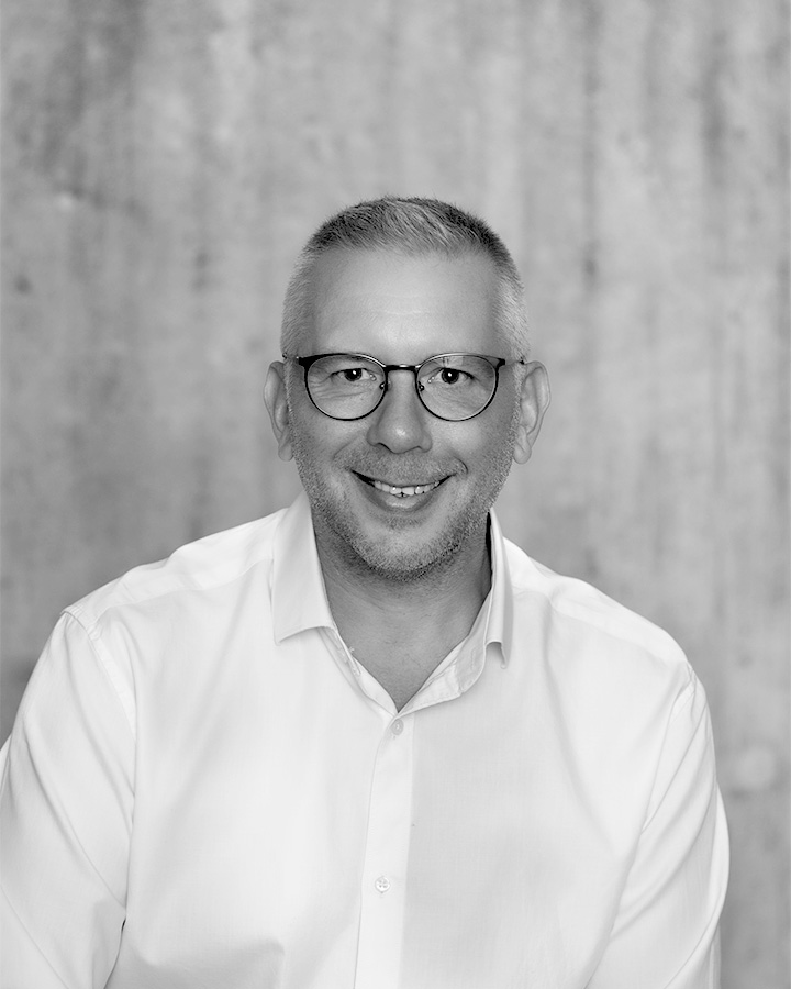 Stefan sv, vit.jpg